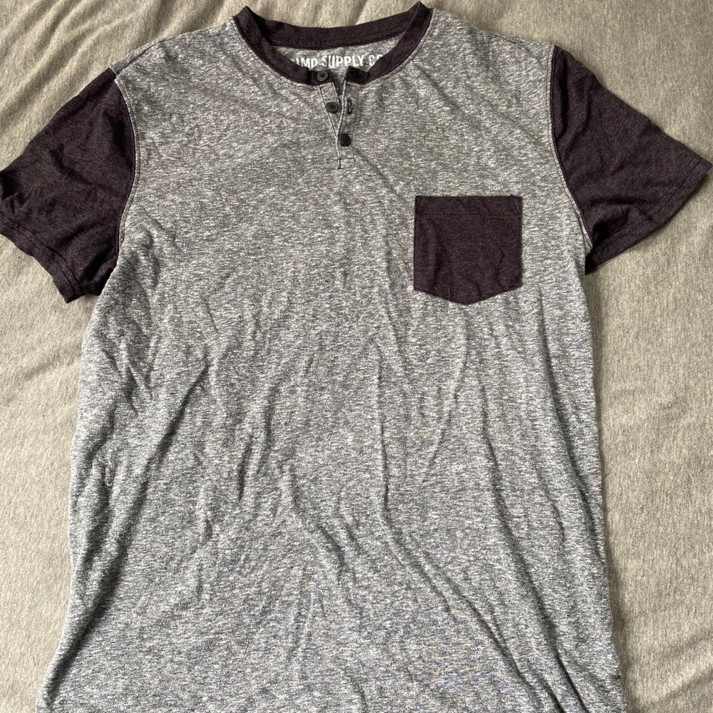 Men’s pocket tee